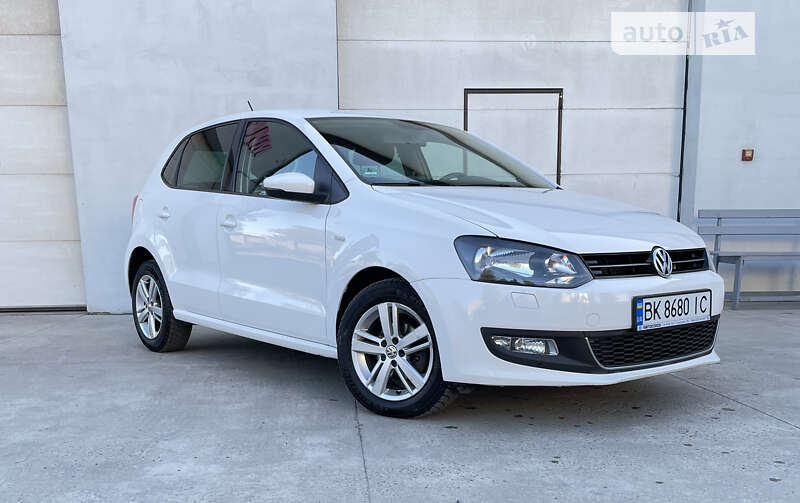Хетчбек Volkswagen Polo 2014 в 