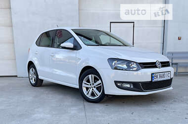 Хетчбек Volkswagen Polo 2014 в 