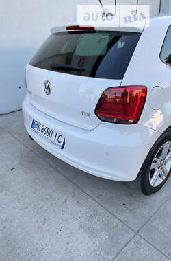 Хетчбек Volkswagen Polo 2014 в 