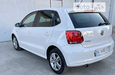 Хетчбек Volkswagen Polo 2014 в 