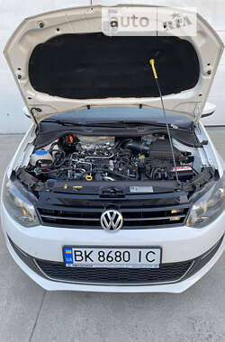 Хетчбек Volkswagen Polo 2014 в 