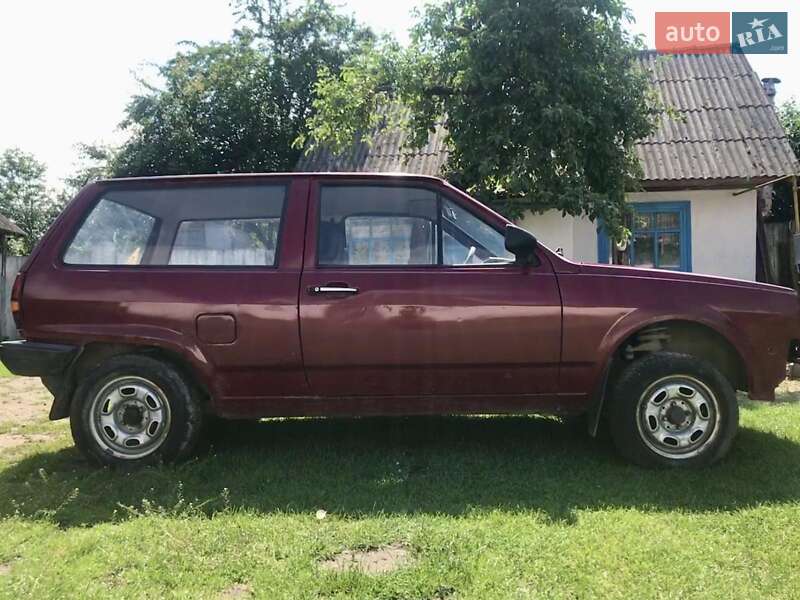 Седан Volkswagen Polo 1986 в Славуте