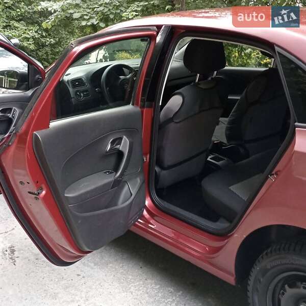 Седан Volkswagen Polo 2013 в Ровно фото 3 Седан Volkswagen Polo 2013 в Ровно