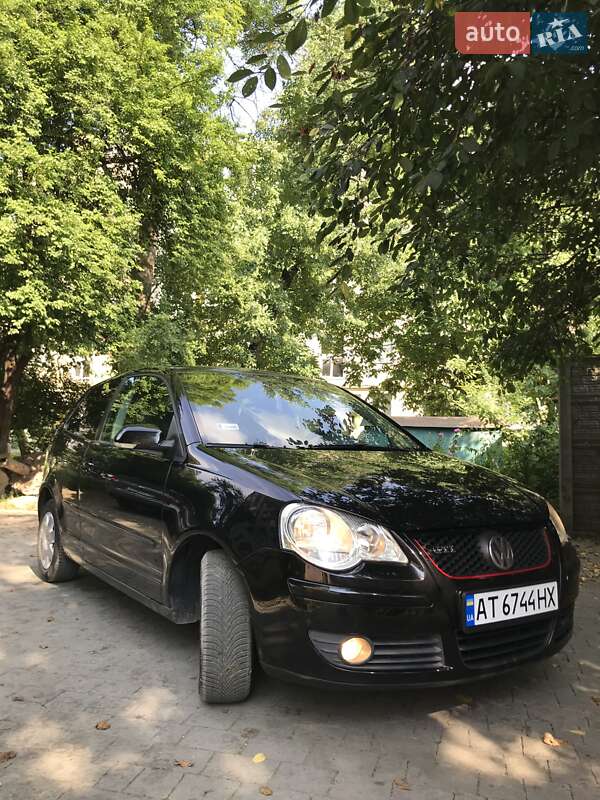 Хетчбек Volkswagen Polo 2006 в Івано-Франківську