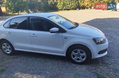 Седан Volkswagen Polo 2012 в Тульчине