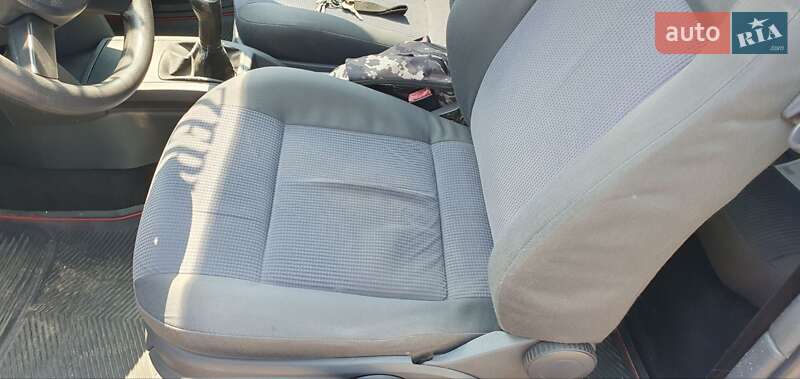 Хетчбек Volkswagen Polo 2002 в Хусті