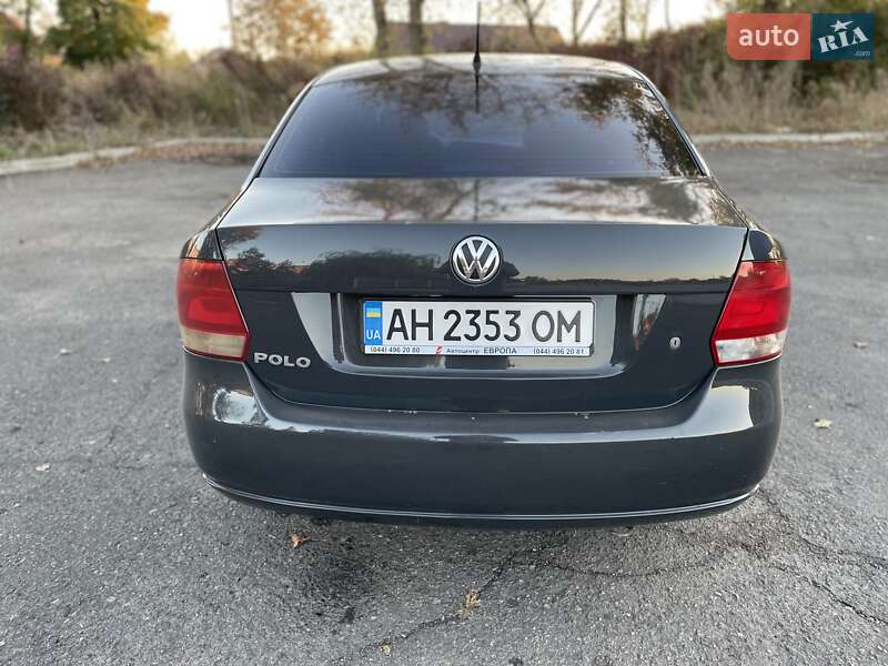 Седан Volkswagen Polo 2013 в Покровске