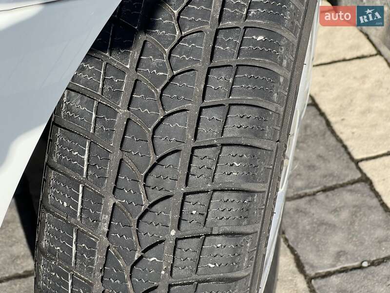 Хетчбек Volkswagen Polo 2016 в Львові