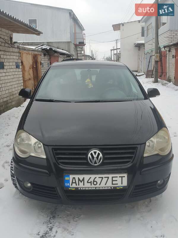 Хетчбек Volkswagen Polo 2006 в Житомирі