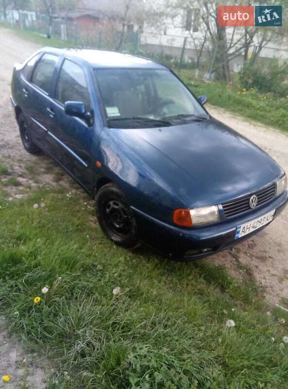 Седан Volkswagen Polo 1998 в Самборі