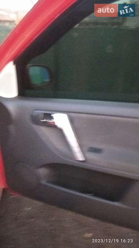 Хэтчбек Volkswagen Polo 2001 в Кропивницком