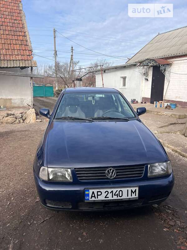 Volkswagen Polo 1998 года в кузове Хэтчбек в Витебске