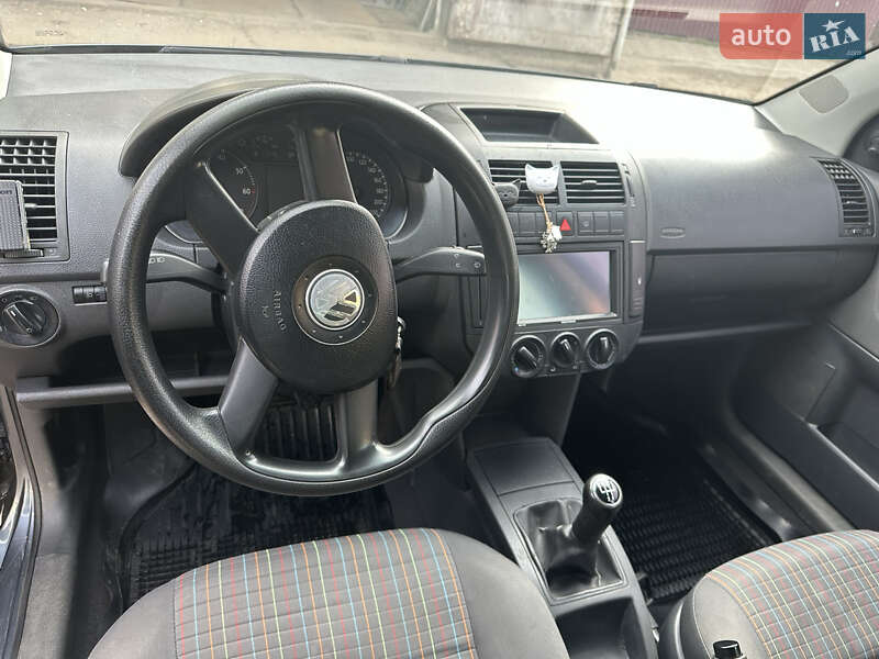 Хэтчбек Volkswagen Polo 2005 в Могилев-Подольске