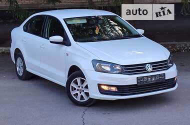 Volkswagen polo в наличии