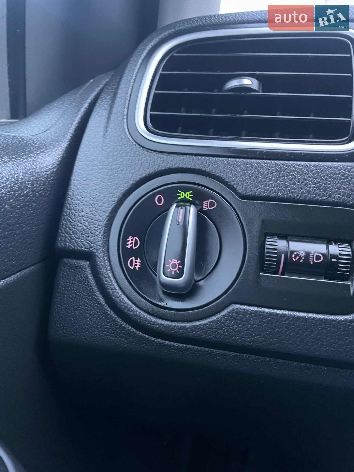 2011 Volkswagen Polo - мініатюра 26