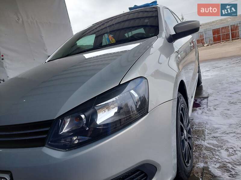 Седан Volkswagen Polo 2012 в Харкові