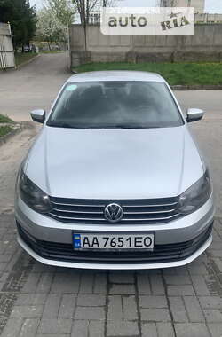 Седан Volkswagen Polo 2017 в Львове