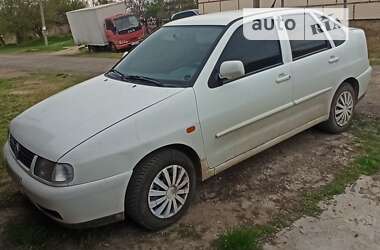 Седан Volkswagen Polo 1998 в Одессе