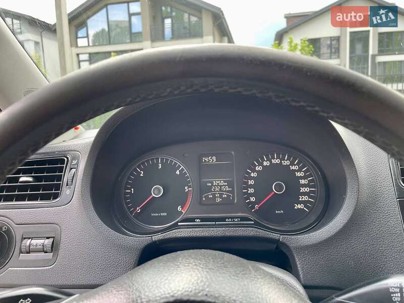 Хэтчбек Volkswagen Polo 2011 в Кременчуге