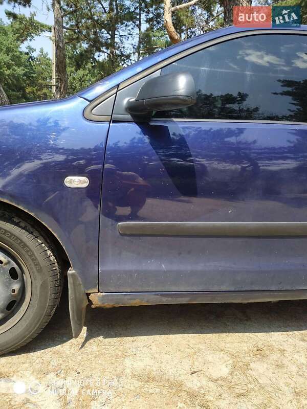 Хетчбек Volkswagen Polo 2002 в Дніпрі