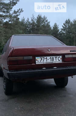 Седан Volkswagen Polo 1987 в Новояворовске