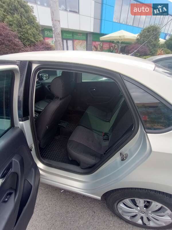 Седан Volkswagen Polo 2011 в Киеве