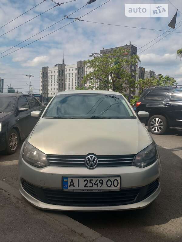Седан Volkswagen Polo 2011 в Киеве