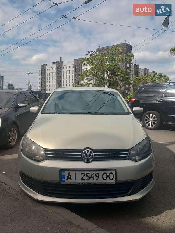 Седан Volkswagen Polo 2011 в Киеве