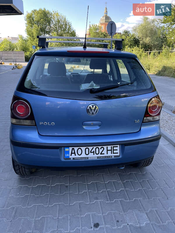Хэтчбек Volkswagen Polo 2006 в Ужгороде