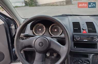 Хетчбек Volkswagen Polo 2000 в 