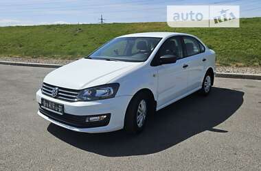 Седан Volkswagen Polo 2017 в Дніпрі