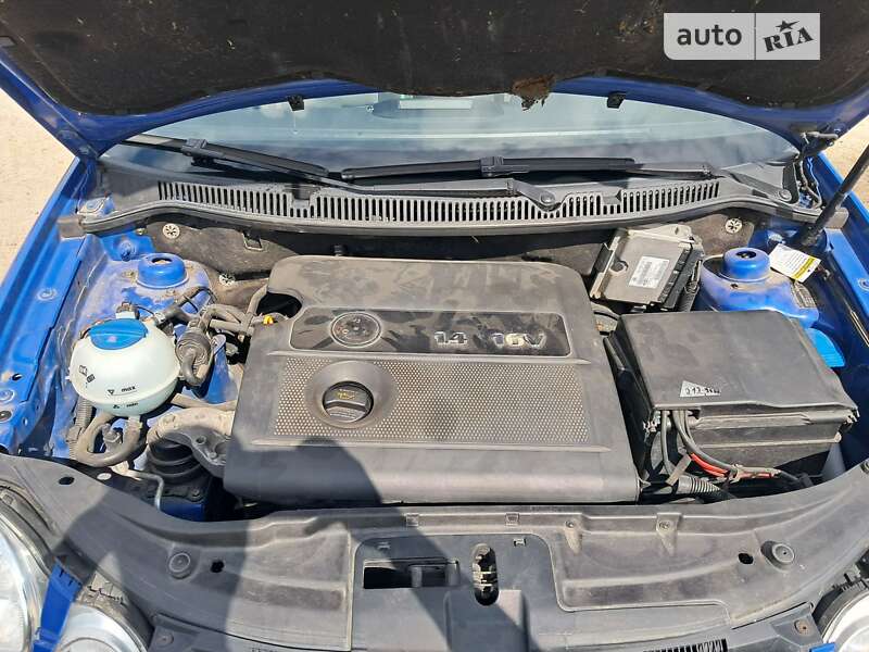 Хэтчбек Volkswagen Polo 2003 в Киеве