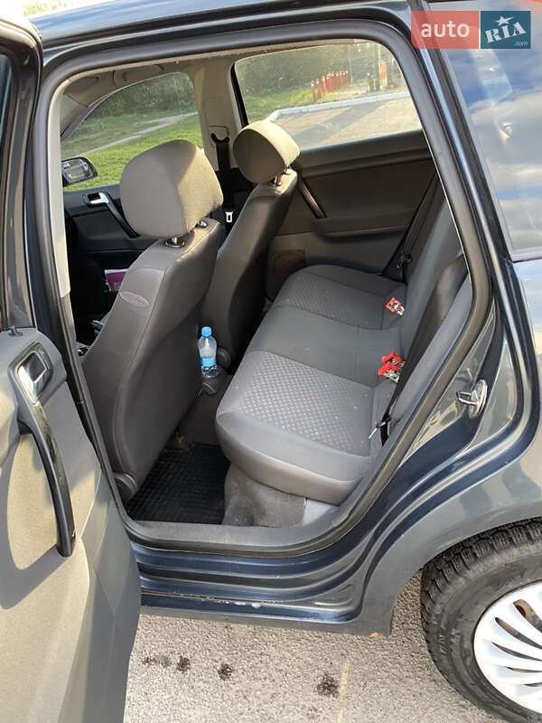 Хэтчбек Volkswagen Polo 2004 в Харькове