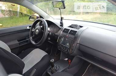 Хетчбек Volkswagen Polo 2006 в Чернівцях