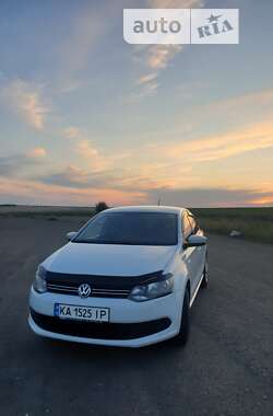 Седан Volkswagen Polo 2014 в Софіївській Борщагівці