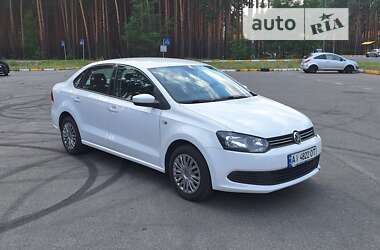 Седан Volkswagen Polo 2013 в Ирпене