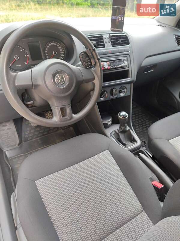 Хэтчбек Volkswagen Polo 2014 в Сумах
