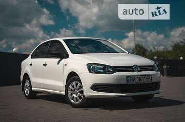 Седан Volkswagen Polo 2011 в Долині