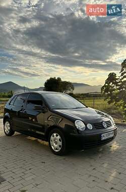 Хэтчбек Volkswagen Polo 2002 в 
