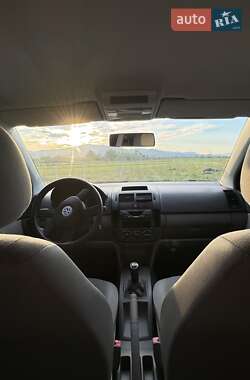 Хэтчбек Volkswagen Polo 2002 в Хусте