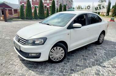 Седан Volkswagen Polo 2016 в Киеве