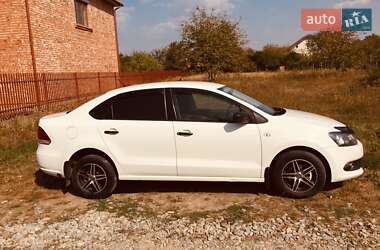 Седан Volkswagen Polo 2011 в Івано-Франківську