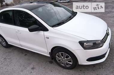 Седан Volkswagen Polo 2013 в Кагарлыке