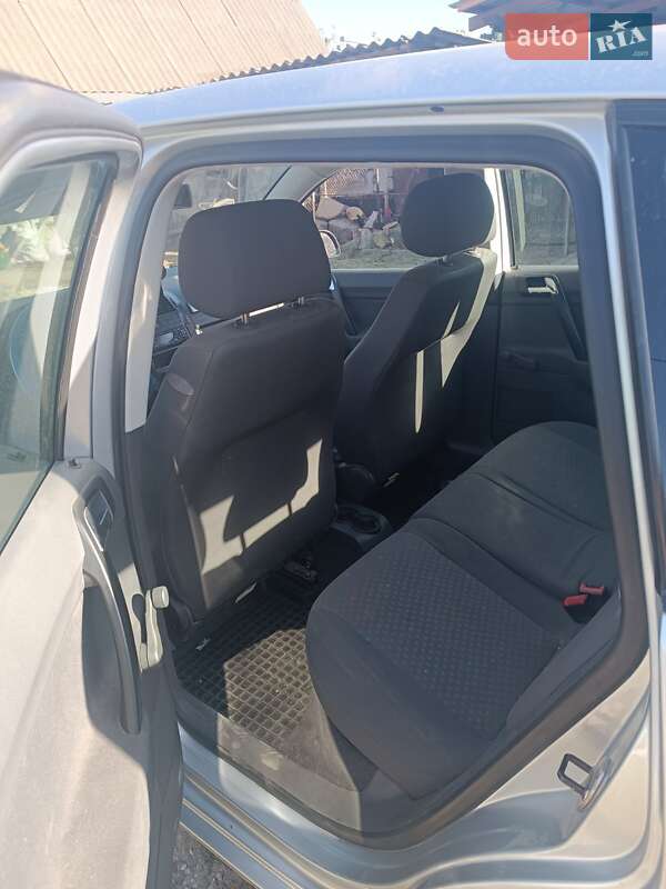 Хетчбек Volkswagen Polo 2003 в Томашполі