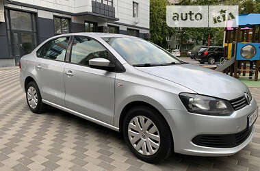 Седан Volkswagen Polo 2014 в Житомирі