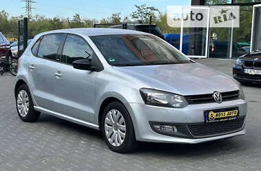 Хэтчбек Volkswagen Polo 2011 в Черновцах