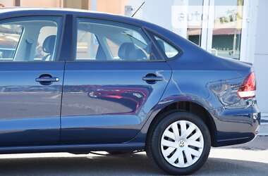 Седан Volkswagen Polo 2017 в Киеве