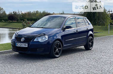 Хэтчбек Volkswagen Polo 2005 в Жовкве