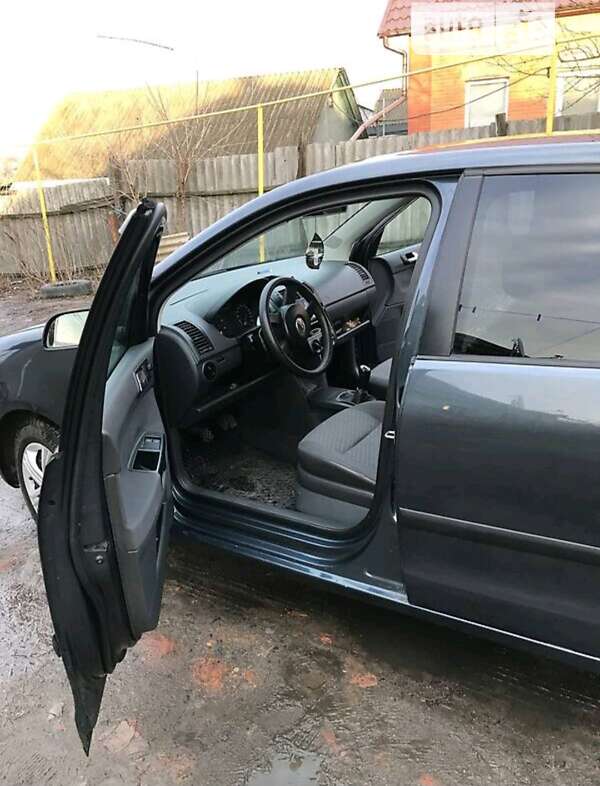 Хэтчбек Volkswagen Polo 2003 в Лозовой