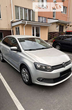 Седан Volkswagen Polo 2011 в Крюковщине